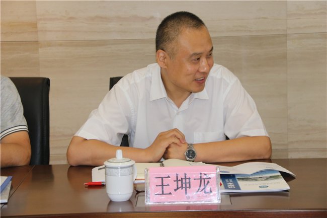 天津海运职业学院王坤龙副院长与我校沟通交流副校长陈晓琴交流会上