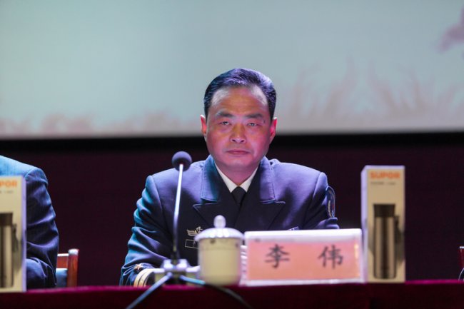 我校隆重举行2019届定向培养士官入伍欢送大会